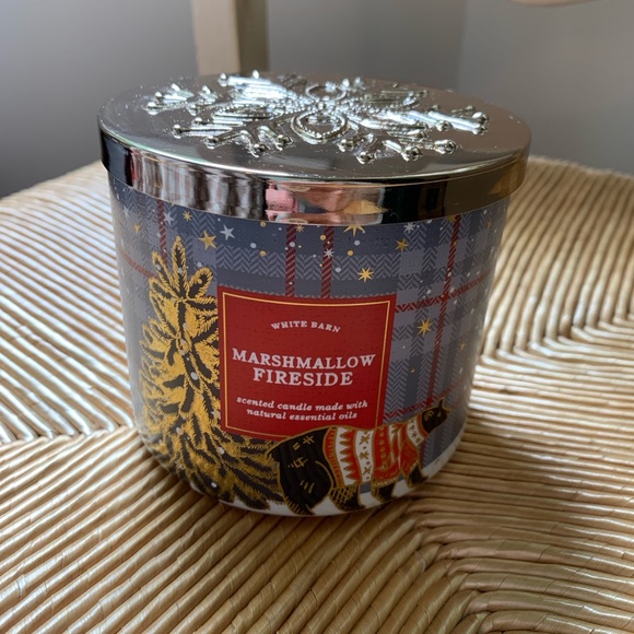 Bath & Body Works Marshmallow Fireside 3-Wick Candle - Picture 1 of 3